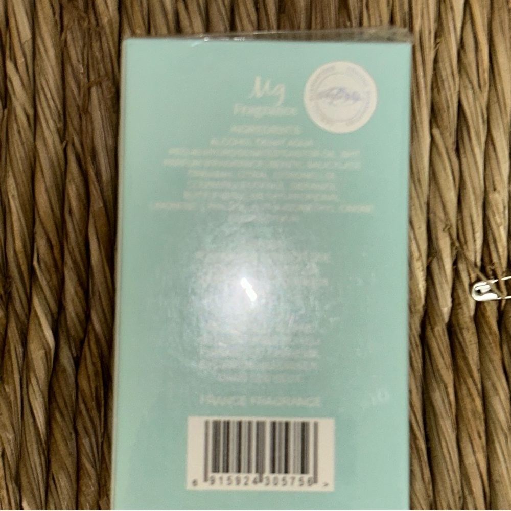 Mint Green Fragrance Box with Silver Logo - Picture 4 of 4